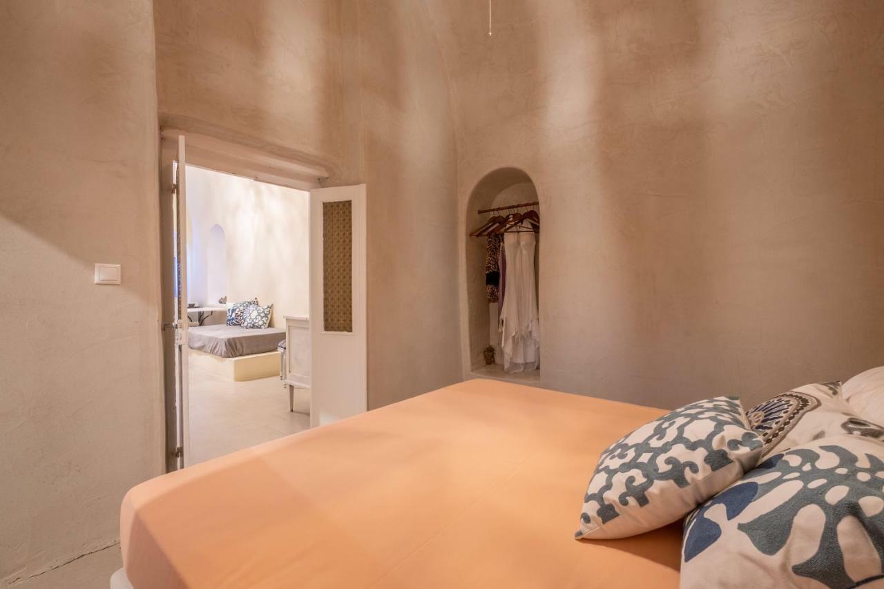 Deltami Santorini Lägenhet Pýrgos Exteriör bild